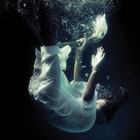 风蚀纹路的头像-平头哥科技网